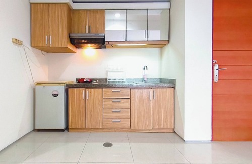 Siwalankerto Apartment | Cozy Living 2Br Apartment At High Point Serviced