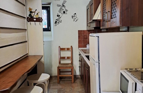 Massarosa House | Cozy Rustico with garden, sea-lake view, air cond. WIFI, washer, near PISA LUCCA