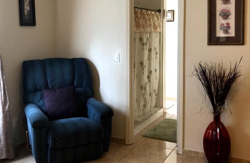 Indian Point House | Cozy Stay Just A Click Away