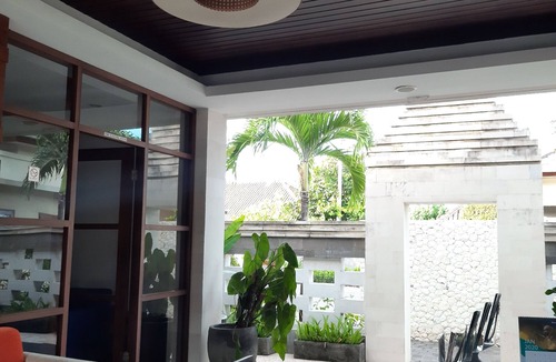 By Pass Ngurah Rai Villa | Cozy suite Lagoon Pool view