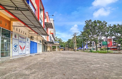 Pekanbaru House | Cozy Twin Escape with Free WiFi and Parking