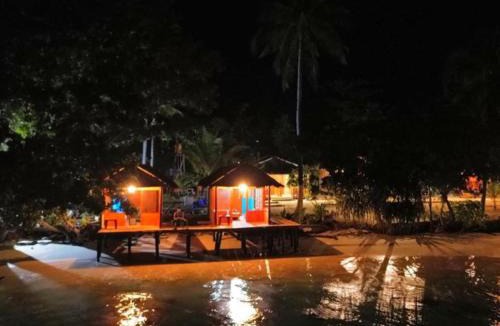 Pulau Fam Hotel | Cozzy Saukabu Homestay