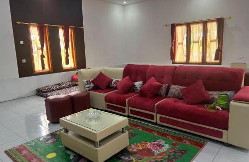 Pangalengan Hostel | Cozzy Villa Satria Carita Alam