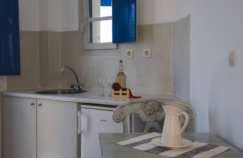 Pyrgos Apartment | Cultural House