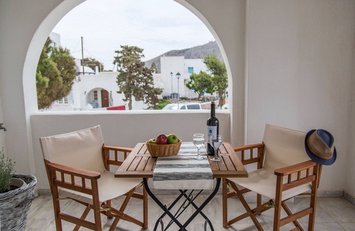 Pyrgos Apartment | Cultural House