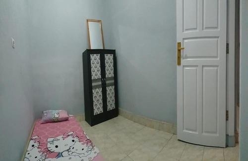 Serang Hostel | D'Corner House (Woman Only)