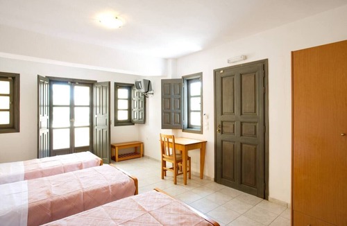Agia Paraskevi House | Dagris Villa Studios