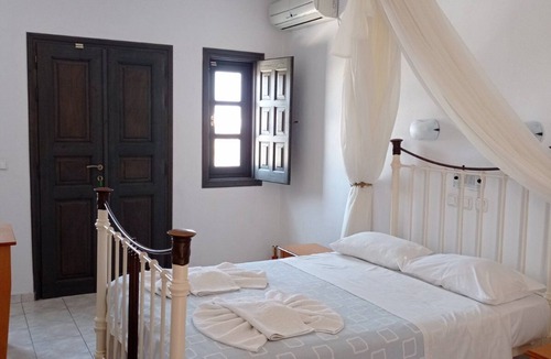 Agia Paraskevi House | Dagris Villa Studios
