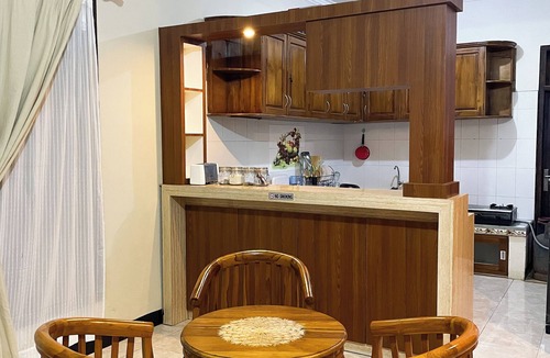 Labuan Bajo House | dAlvin: Room 2 - Comfort Nest | Near Airport