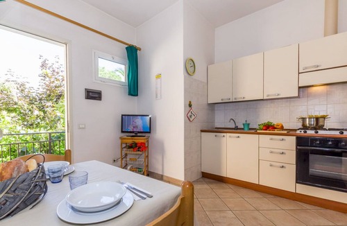 Ronchi Apartment | Daniela 4 100m From Sea, Marina di Massa, Italy