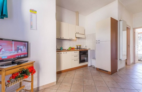 Ronchi Apartment | Daniela 4 100m From Sea, Marina di Massa, Italy