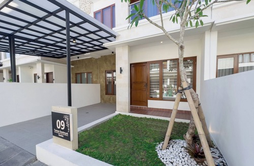 Denpasar Barat Villa | De Amelia Seminyak Villa by Nagisa Bali