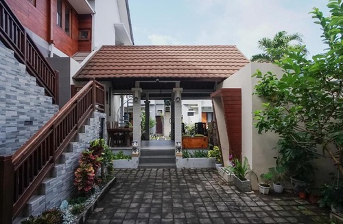 Renon Hotel | De Pavilla Homestay