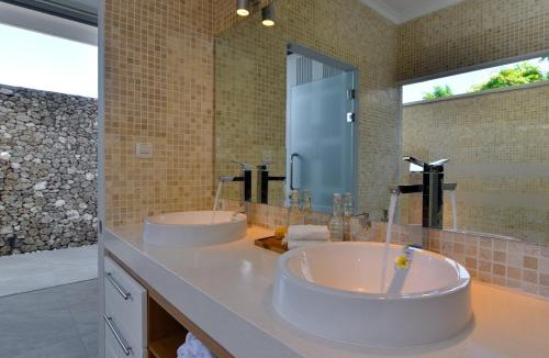 Umeanyar Villa | Deep Blue Villa Managed By LBV