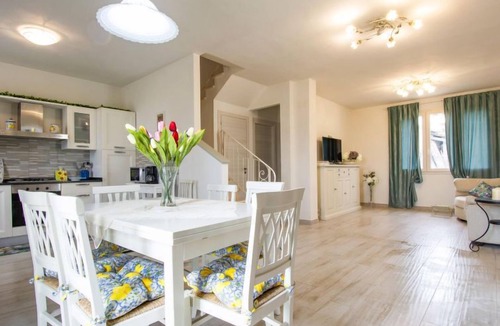 Cascine-La Croce House | del Sole by Interhome