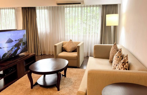 Karawang Hotel | Delonix Hotel Karawang