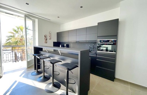 Le Suquet Apartment | Deluxe 4 bedroom penthouse with jacuzzi and rooftop