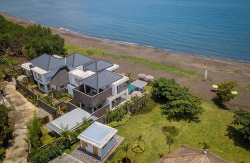 Kalisada Villa | DeLuxe 4BR villa with pool and breathtaking ocean view!