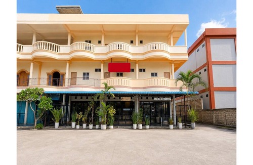 Tanjung Uncang House | Deluxe Double near Embung Fatimah