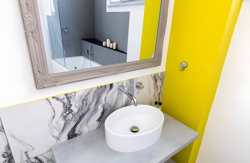 Marini Apartment | Deluxe Double Room with Shared Terrace, Wi-Fi and Air Conditioning
