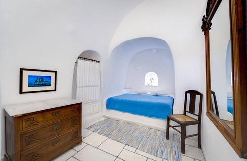 Oia Villa | Deluxe Santorini Villa | Villa Family | 2 Bedroom | Wonderful Sea Views | Oia