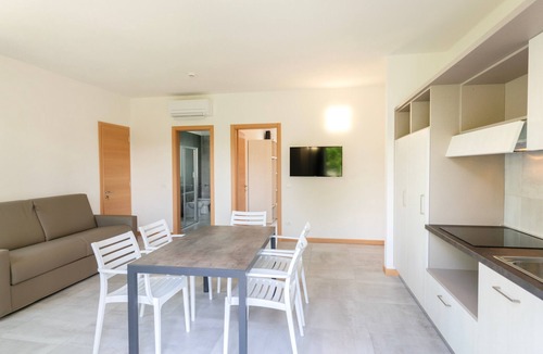 Pieve Vecchia Apartment | Deluxe Suite 2 with Shared Pool and Private Balcony