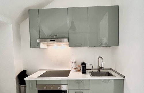 Washington Apartment | Design and Comfort, Metro 8min walk, Air Conditioning, WiFi