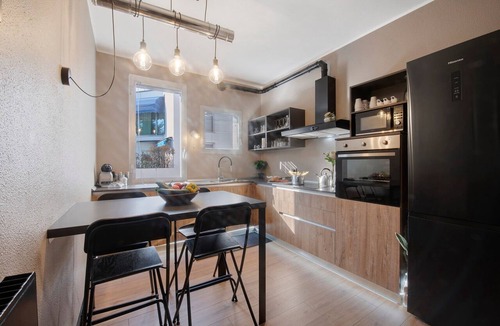 Lecco Apartment | Design Home Apartment with Balcony and Wi-Fi
