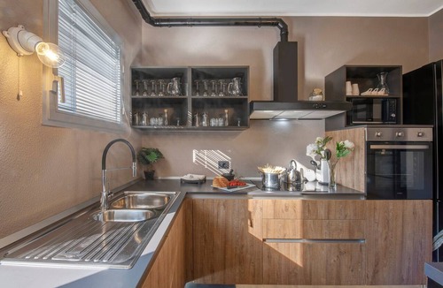 Lecco Apartment | Design Home Apartment with Balcony and Wi-Fi