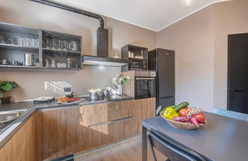 Lecco Apartment | Design Home Apartment with Balcony and Wi-Fi