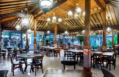 Beraban Hotel | Dewi Sinta Hotel and Restaurant