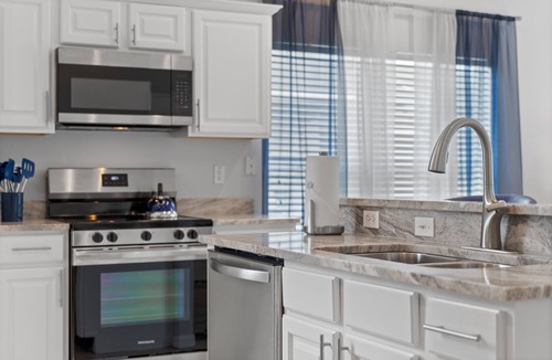 Sunrise Lakes House | Disney-Area 5BR Home 2 Master Suites Private Pool, Spa, Game Room & Movie Room