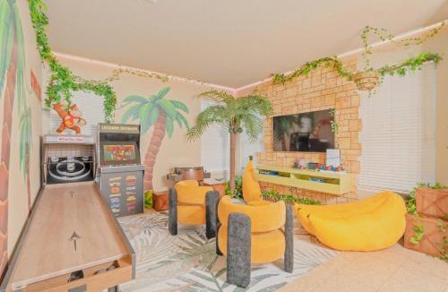 Bellavida House | Disney Themed Resort Home with Lake View