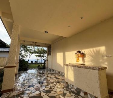 Purwakerti House | Dolot Guest House Amed Beach