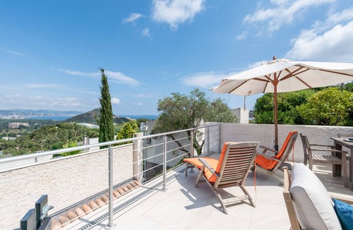 La Napoule House | Domaine de Maure Vieil by Interhome