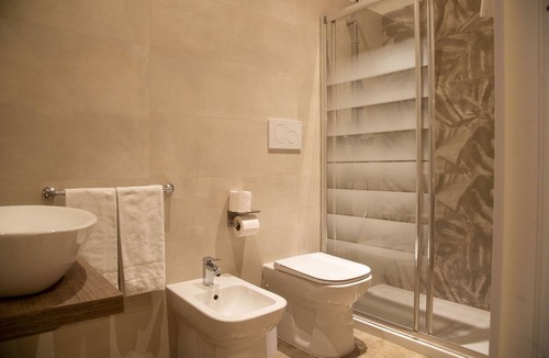 Esquilino Apartment | DOMUS NAPOLEONE GUESTHOUSE