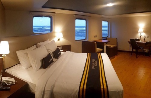 Sebung Hotel | Doulos Phos The Ship Hotel