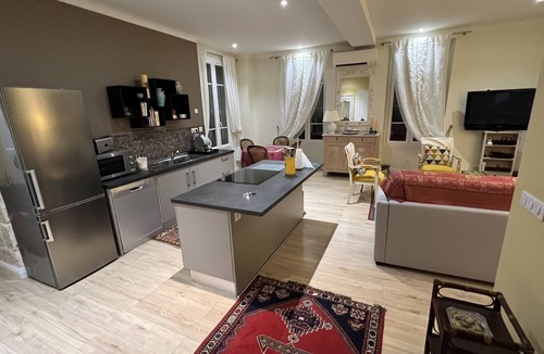 Lepante Quarter Apartment | Downtown Nice, rue Biscarra, 70 m² (750 ft²), renovated, quiet, AC, sunny, tram