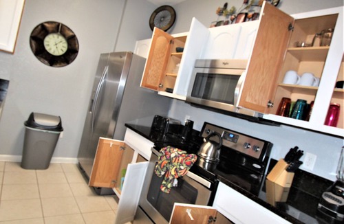 Windsor Hills Condo | Dream Disney Family Vacation,one of best resort 2 miles to Disney, space for 8
