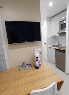 Villeneuve Loubet Beach Apartment | Dream French Riviera - FAME Marina Baie des Anges