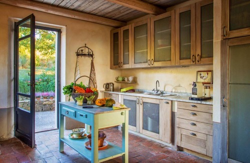 San Casciano dei Bagni Villa | Dreamy Villa in Val d'Orcia. Airco, Heated Pool