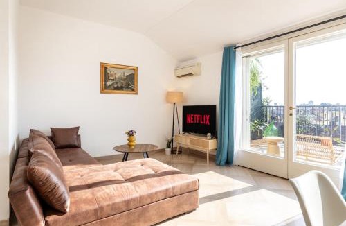 Acquabella Apartment | Duomo 7 min - Panoramic Terrace & Two Bedrooms