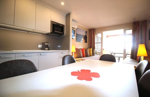 Cap Esterel Apartment | Duplex 40m2. sea view and golf. Loggia and solarium. 2/3 pieces. CAP ESTEREL VILLAG