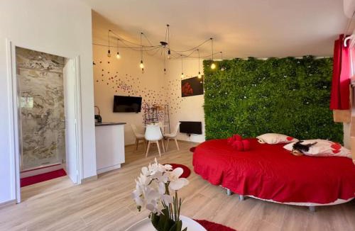L'Escarene Apartment | Duplex jacuzzi et table massage
