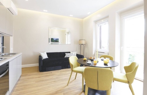 Rione XVIII Castro Pretorio Apartment | Easylife – Charm, Comfort, and Quiet Near Termini