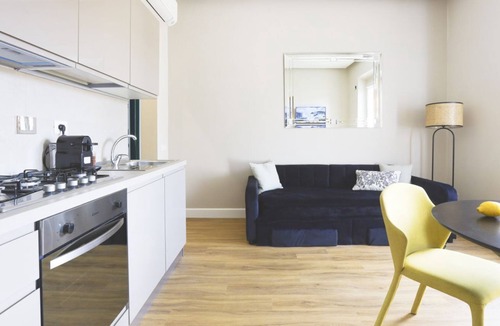 Rione XVIII Castro Pretorio Apartment | Easylife – Charm, Comfort, and Quiet Near Termini