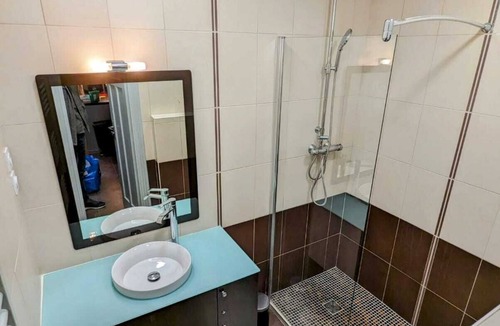 Saint-Sylvestre Apartment | elegant 2 bedrooms apartment with outdoor spaces and free parking