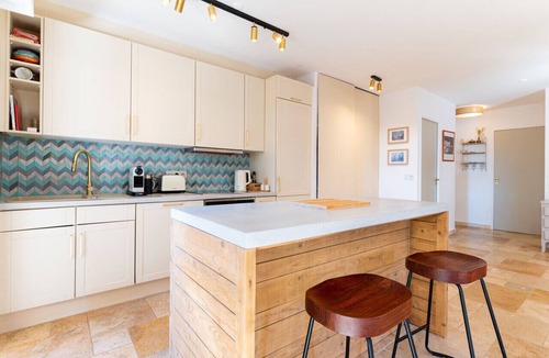 Saint-Tropez Apartment | Elegant 3-bedroom apartment in the center, pool + parking included