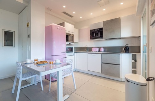 Prado - Republique Apartment | Elegant Apartment with Terrace & Mezzanine