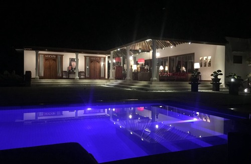 Babakan Villa | Elegant Villa 4 bedrooms and bathrooms overlooking the rice fields